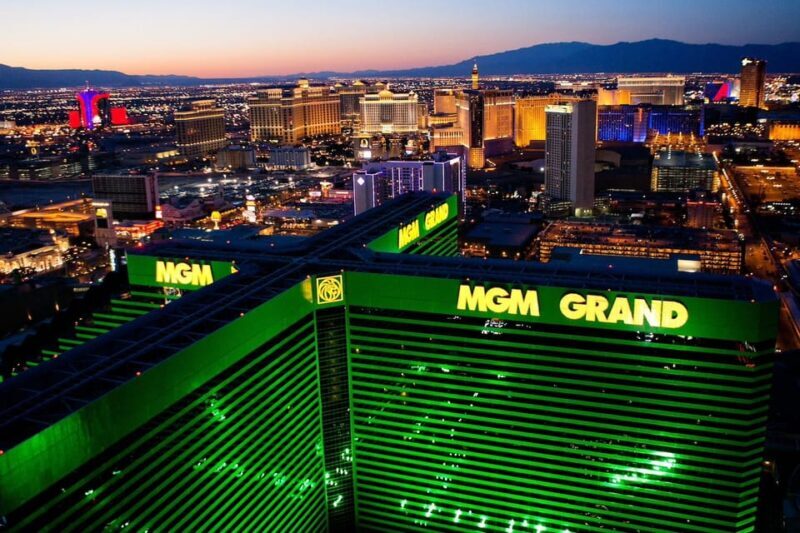 Las Vegas: Nighttime Helicopter Flight over the Strip - The Experience: A Realistic Outlook