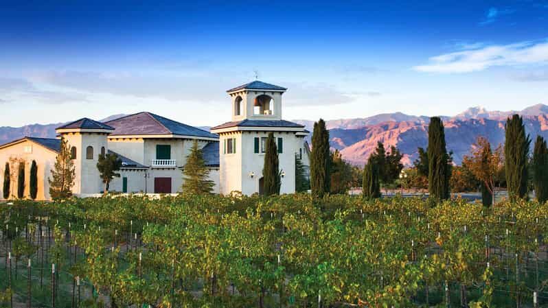 Las Vegas / Pahrump Wine Tasting Tour and snacks - The Experience for Different Travelers
