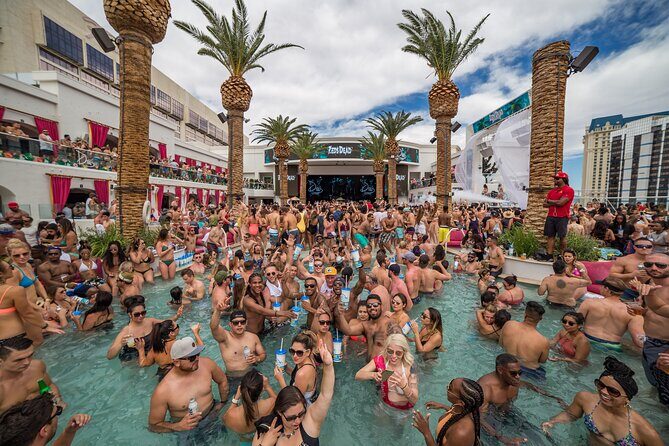 Las Vegas Party Bus Day Club Crawl - The Sum Up