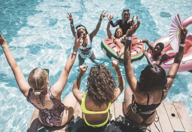 Las Vegas: Pool Party Tour with Cocktail Class & Club Entry - Who Should Consider This Tour?