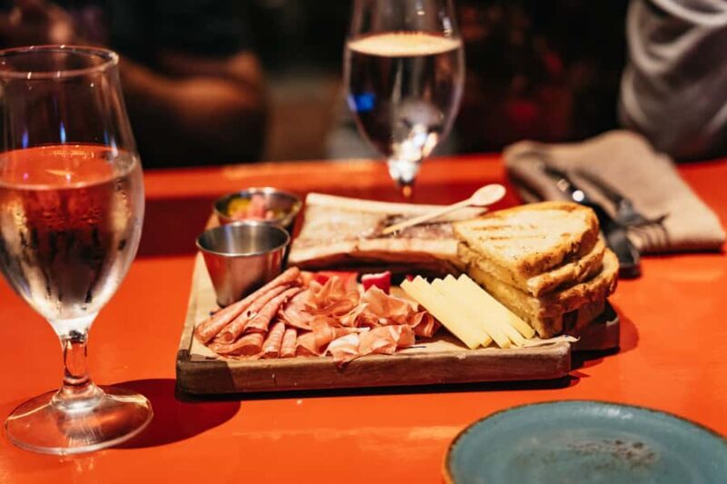 Las Vegas Strip: Celebrity Chefs Small Group Food Tour - Practical Details and Tips