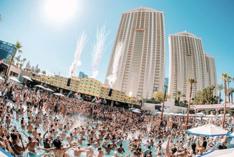 Las Vegas: VIP Pool Crawl with Drinks & Entry - Who Will Love This?