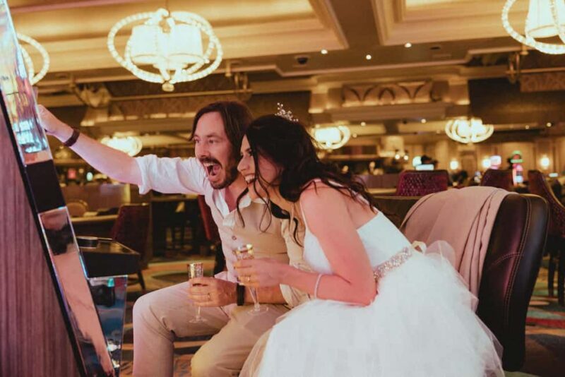 Las Vegas: Wedding Chapel Photography Session - Detailed Breakdown of the Experience