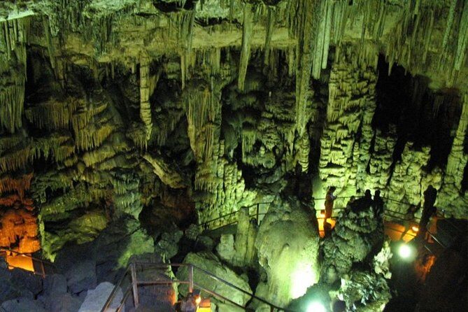 LASSITHI & KNOSSOS CRETE, full day professional guided coach tour - Frequently Asked Questions