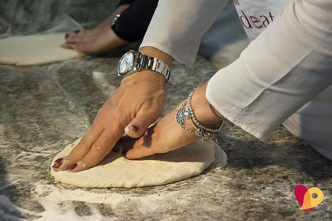 Last Lap! 1h Pizza Class in Rome - The Experience: What to Expect from Start to Finish