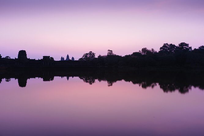 Late afternoon Angkor Gondola Tour with champagne and canapés - Who Is This Tour Best For?