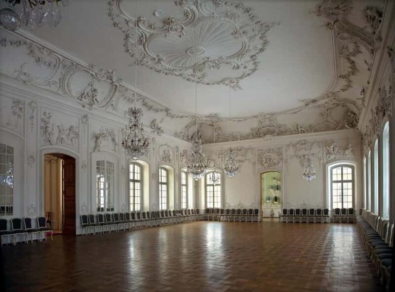 Latvian Palace and Medieval Castle Private Trip - Practical Tips for Travelers