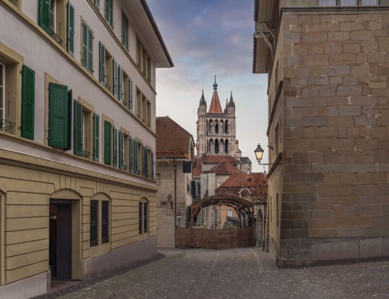 Lausanne: Express Walk with a Local in 60 minutes - Price and Value Analysis