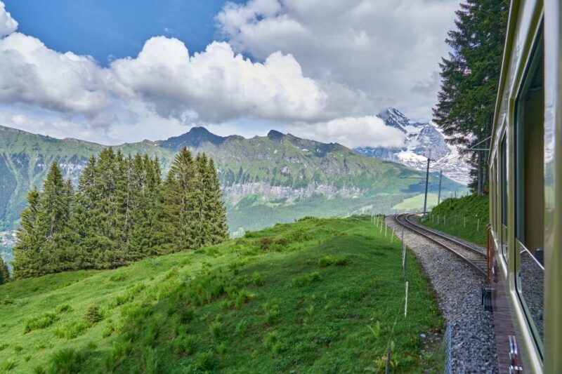 Lauterbrunnen and Mürren Small Group Day Trip - Returning to Interlaken