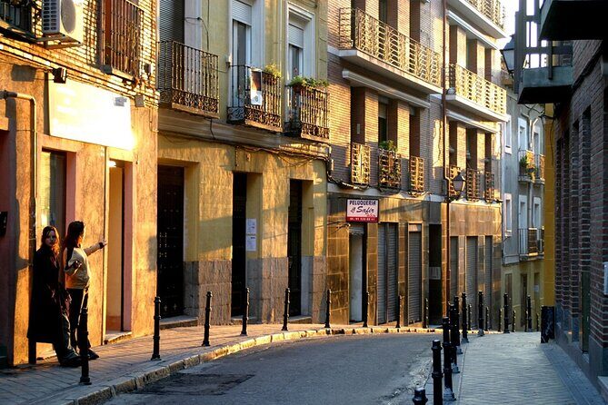 Lavapiés: The most multicultural neighbourhood of Madrid, Private Walking Tour - FAQ