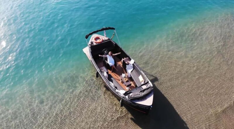 Le Grau du Roi: Privatize a charming boat for 2 hours with skipper - Key Points