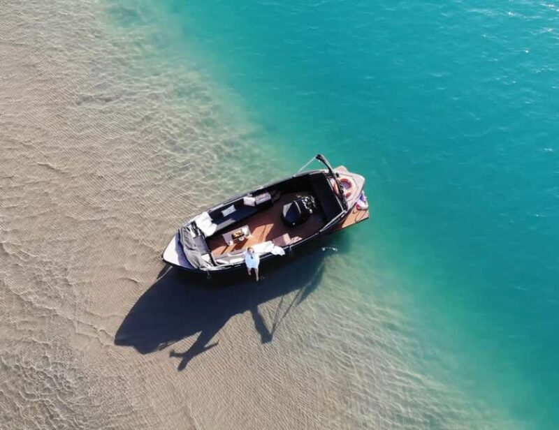 Le Grau du Roi: Privatize a charming boat for 2 hours with skipper - Exploring the Itinerary and What You Can Expect