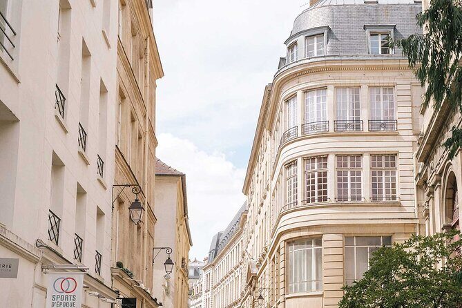 Le Marais and Seine River Dinner Cruise with Hotel pick up in Paris- 6 Hrs - Transitioning to the Seine Dinner Cruise