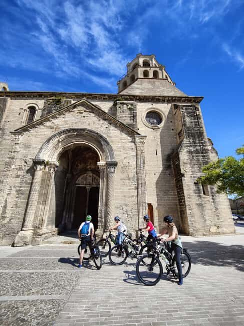Le Thor, Châteauneuf De Gadagne, St-Saturnin Les Avignon by electric bike - An in-depth look at the electric bike tour in Provence