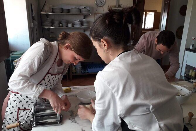 Learn how to make fresh pasta or Sardinian desserts from Vero Local - Key Points