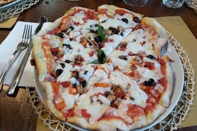 Learn how to make pizza and Gelato cooking class in Florence - A Deep Dive into the Florence Pizza and Gelato Class