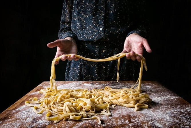 Learn How to Make Traditional Tuscan Tagliatelle in Florence - The Experience: What to Expect