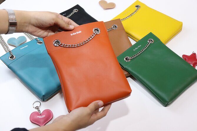Leather Shoulder Bag Workshop - Photos included - Leather Shoulder Bag Workshop - Photos included
