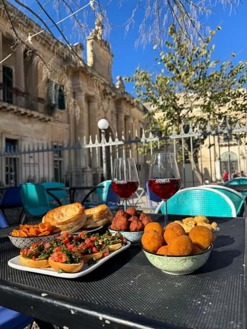 Lecce: Guided Street Food Walking Tour with Food and Wine - What Makes This Tour Stand Out