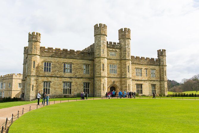 Leeds Castle, Cliffs of Dover and Canterbury Day Trip from London with Guided Cathedral Tour - The Itinerary Breakdown: What You Can Expect