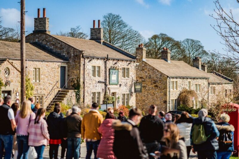Leeds: Emmerdale Village Set Guided Tour - FAQ