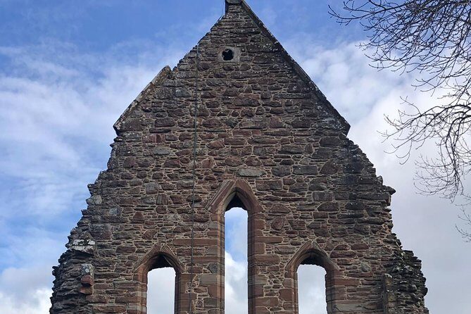 Legendary Loch Ness and Urquhart Castle Tour - Key Points