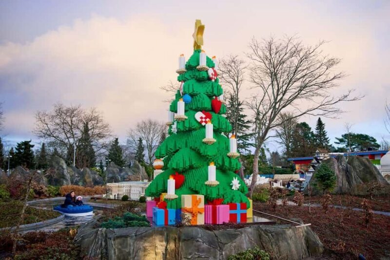 LEGOLAND® Billund: Magical Christmas 1 or 2 days ticket - Exploring LEGOLAND® Billund: Christmas Edition