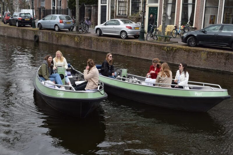 Leiden: Electric Boat Rental - Discovering Leiden from the Water