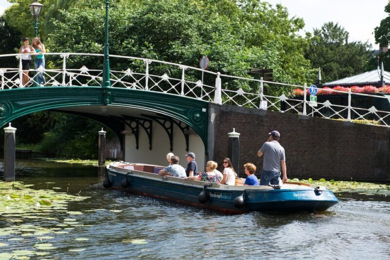 Leiden: Guided City Canal Cruise - Key Points