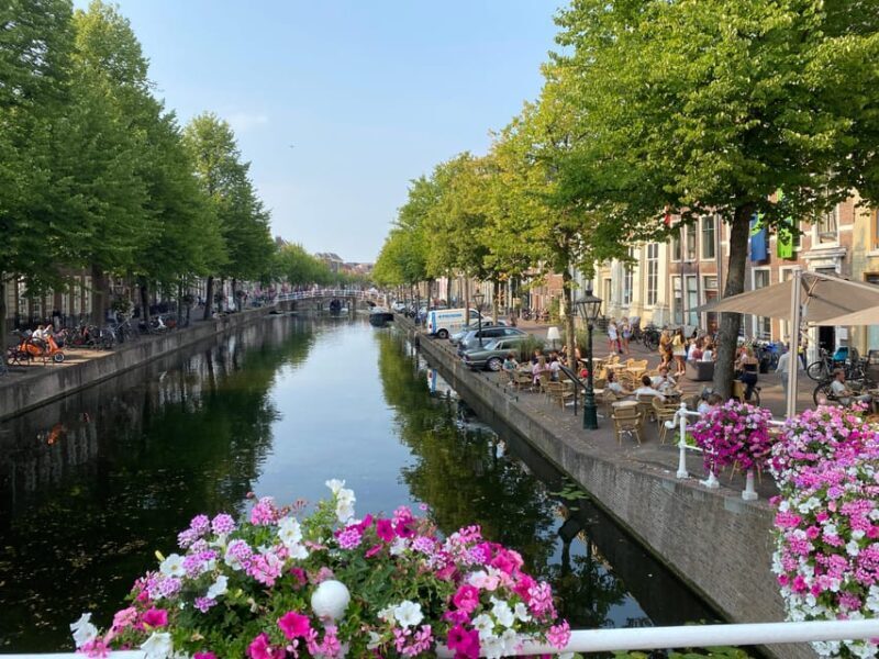 Leiden: Historical private guided tour from Amsterdam - The Charm of Leiden in One Day