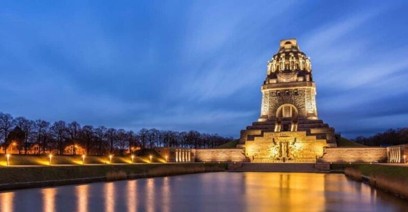 Leipzig : Must-See Attractions Walking Tour With a Guide - What To Expect During the Tour