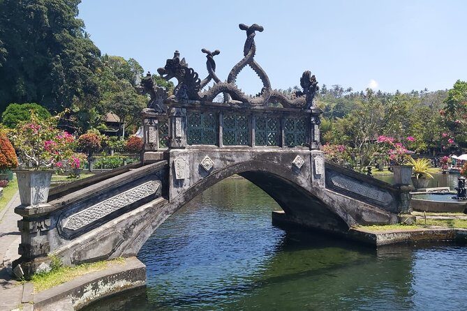 Lempuyang Tour : Heaven gate, Tirta Gangga, Goa Raja waterfall - FAQ
