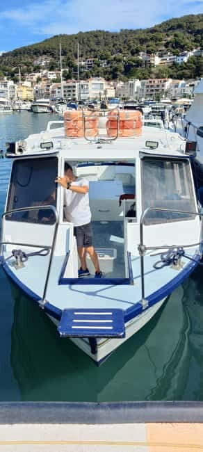 L'Estartit: Boat Trip to Les Illes Medes and the caves - A Closer Look at the Experience