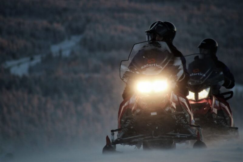 Levi: Evening Snowmobile Safari - An In-Depth Review of the Levi Evening Snowmobile Safari