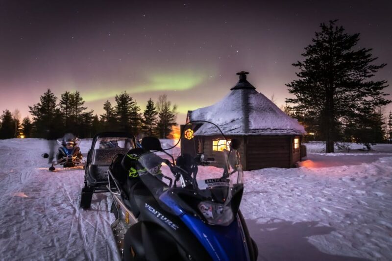 Levi: Northern Lights Snowmobile Safari and Campfire Picnic - Campfire and Cozy Moments in the Wilderness