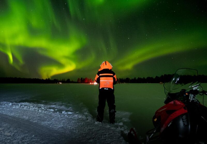 Levi: Northern Lights Snowmobile Tour with Snacks and Drinks - Key Points
