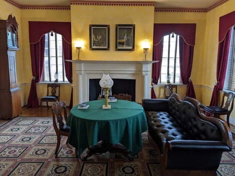 Lexington: Mary Todd Lincoln House - What the Reviews Say