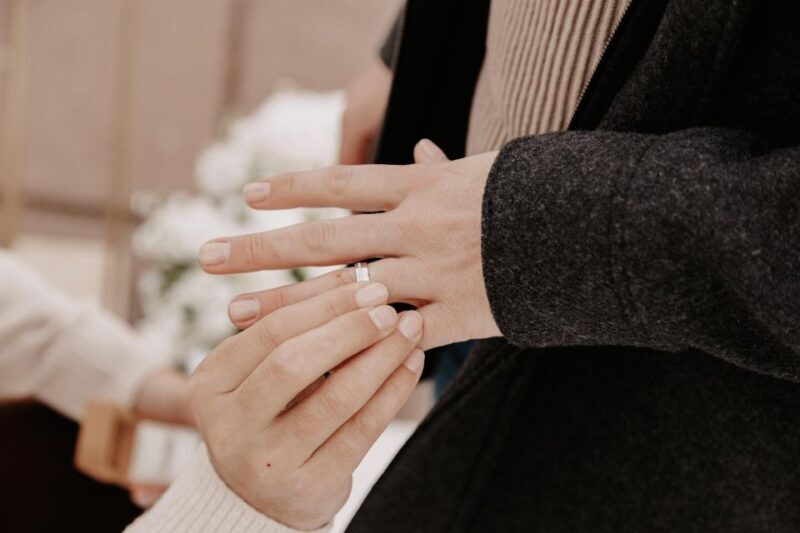 Lgbtqia+ Proposal: French Vintage car tour - Photographer 1h - Key Points