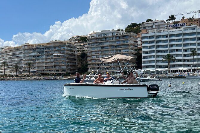 License free boat rental around the coast of santa ponsa - The Sum Up