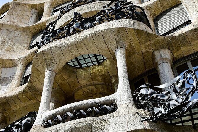 Life of Gaudi and Architectural Walking Tour - Key Points