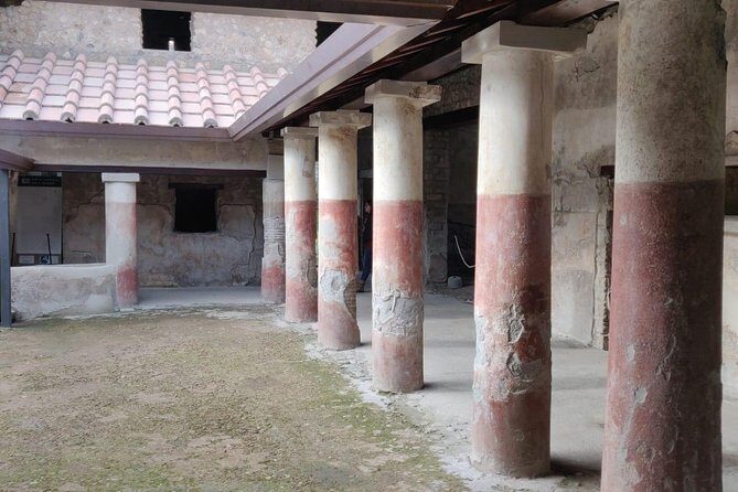 Lifestyle of The Ancient Rich: Domus & Villa in Pompeii, Oplontis and Boscoreale - A Detailed Look at the Journey Through Roman Wealth