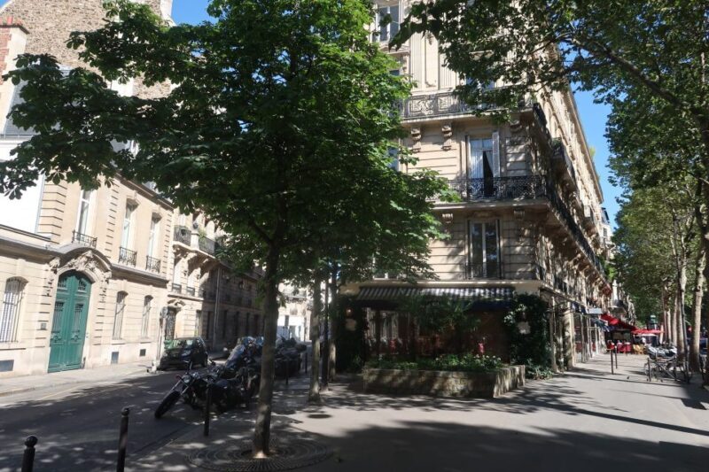 Lifestyle Tour of Saint-Germain-des-Prés - Highlights of the Tour