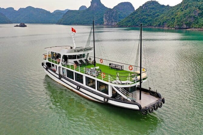 Light Cruise - Halong Deluxe Day Cruise with Small Group on Boat - An In-Depth Look at the Experience