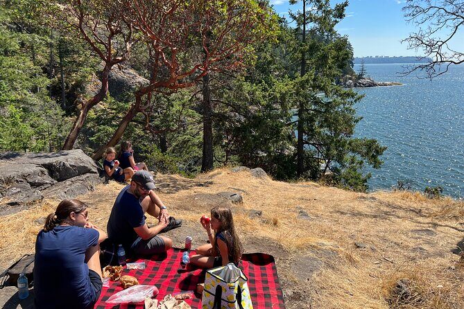 Lighthouse Park Hike - Who Will Love This Tour?