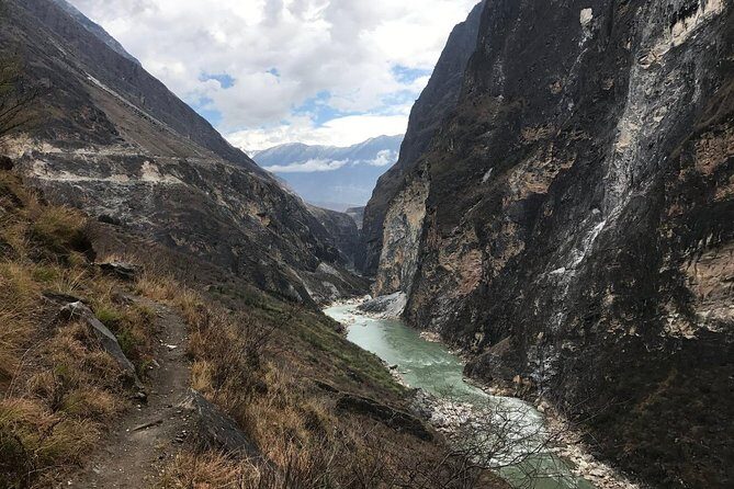 Lijiang Sanyi airport (LJG) Pick up and Tiger Teaping Gorge Private Tour - Why This Tour Works Well