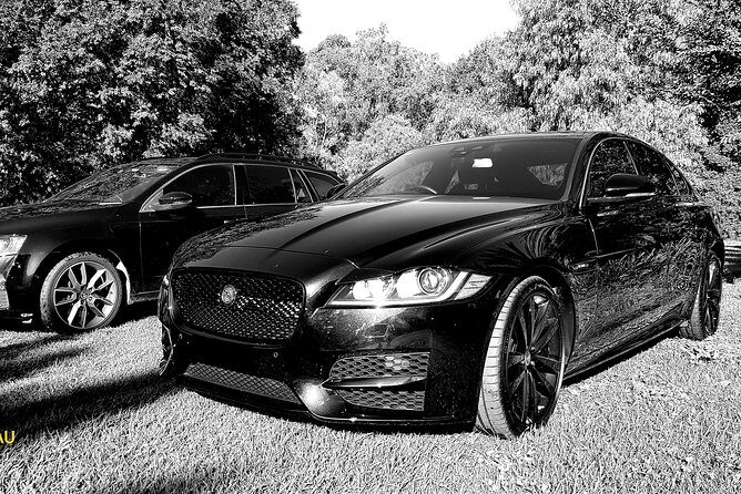 Limoroo, Airport Transfers and Luxe Door to Door Service. - FAQ