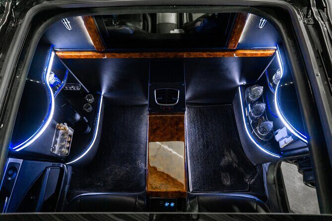 Lincoln Stretch Limo from Tulum to Cancun Airport - FAQs