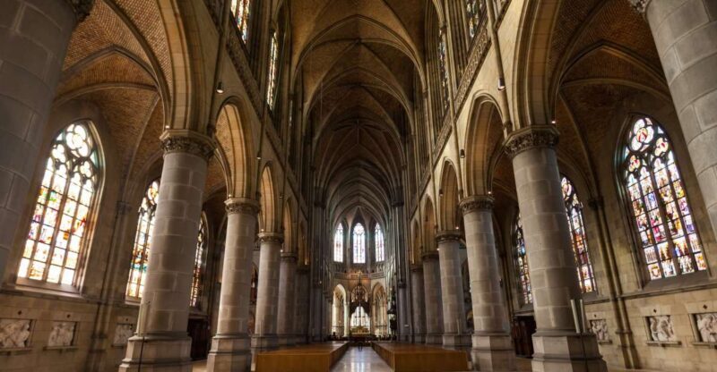 Linz: Churches & Old Town Private Guided Tour - Discovering Linz’s Architectural Gems