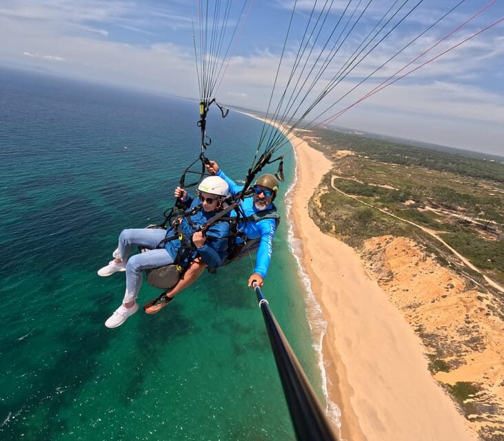 Lisboa: Paragliding Flight - Praia das Bicas - Who Should Consider This Tour?