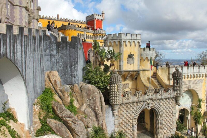 Lisboa: Sintra, Pena Palace, Cascais and Cabo da Roca - Key Points